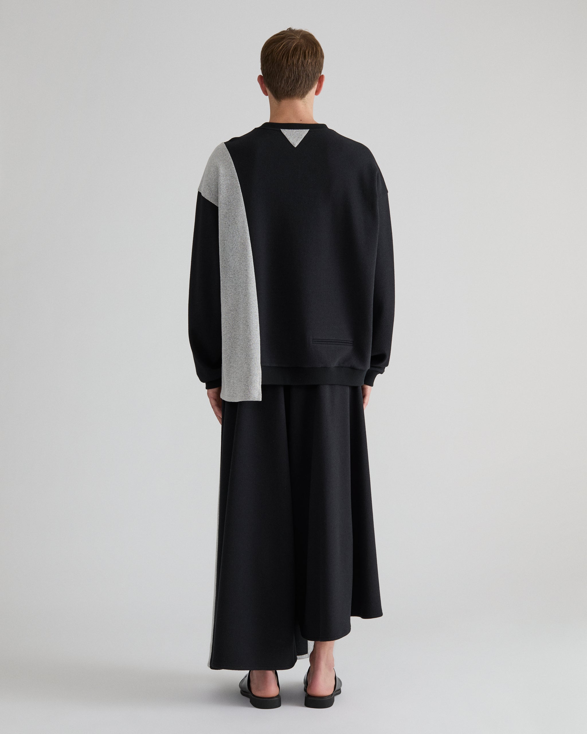 Asymmetrical Sandy Sweater – ZONA20